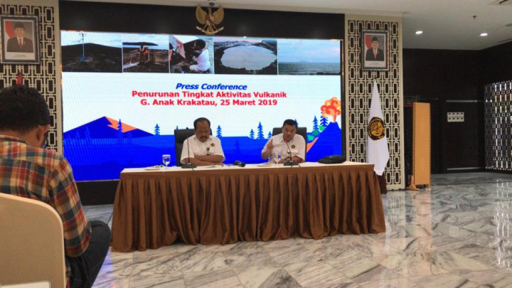 Status Anak Gunung Krakatau Diturunkan dari Siaga jadi Waspada