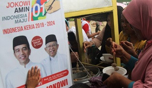 Narasi 'Putih-putih' Jokowi-Ma'ruf Bentuk Hijrah