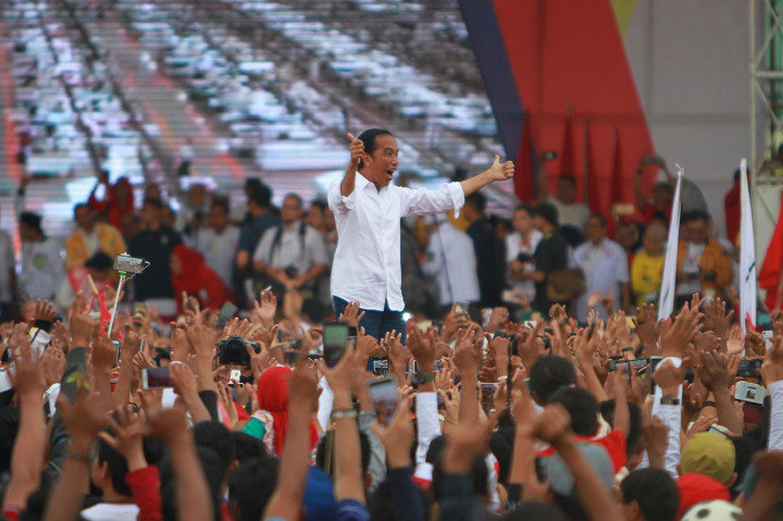 Jokowi Janji Hadirkan Kereta Trans Kalimantan