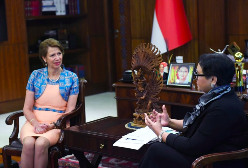 Utusan Khusus Sekjen PBB Christine Shraner Burgener melakukan pertemuan dengan Menlu Retno Marsudi. (Foto: Dok. Kemenlu RI).