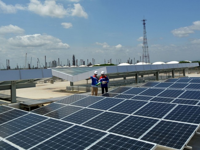 Perusahaan UEA Dapat Keistimewaan di Proyek PLTS Cirata