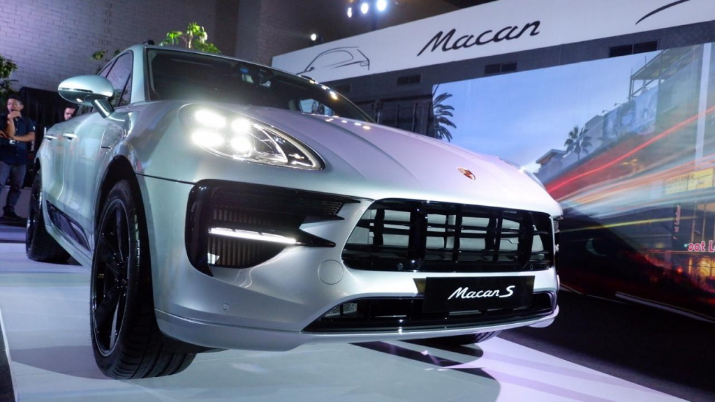 New Macan memiliki DNA yang diambil dari salah satu mobil ikonik 911 ke dalam sebuah sport utility vehicle (SUV). Aditya