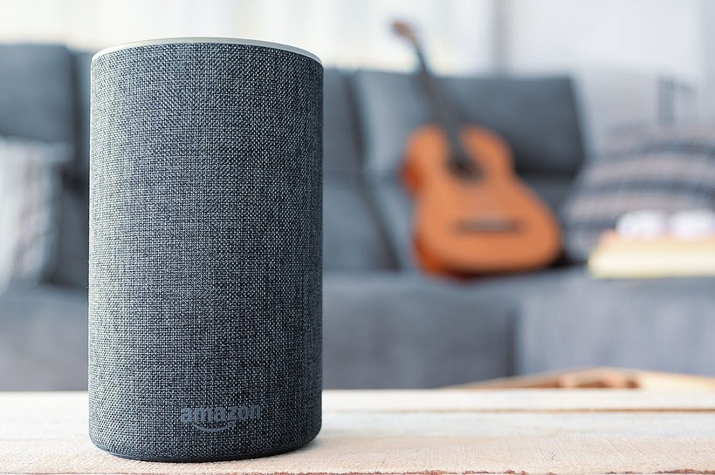 Amazon meluncurkan Alexa for Business, memungkinkan penciptaan fungsionalitas suara sesuai kebutuhan bisnis.