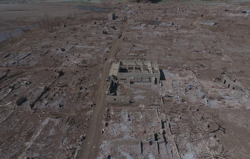 Ilustrasi. 3 desa dari puluhan desa di empat kecamatan yang berdampak ditenggelamkan Bendungan Jatigede kembali muncul saat Waduk Jatigede surut akibat kurangnya debit air Sungai Cimanuk selama musim kemarau. Foto: MI/Ramdani