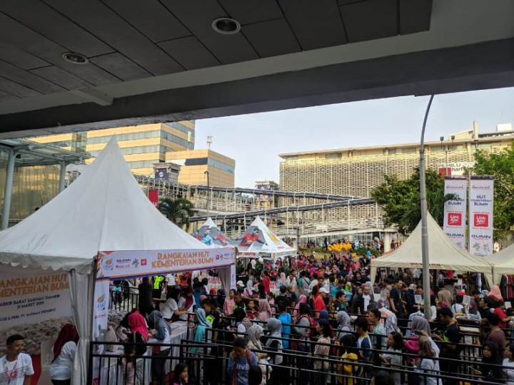 HUT ke-21 Kementerian BUMN, Sarinah Gelar Paket Pangan Murah