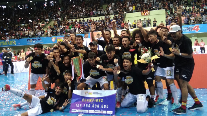 Kalahkan Black Steel, Vamos Mataram <i>Hattrick</i> Juara Liga Futsal