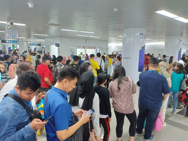 Warga Kritik MRT Jakarta