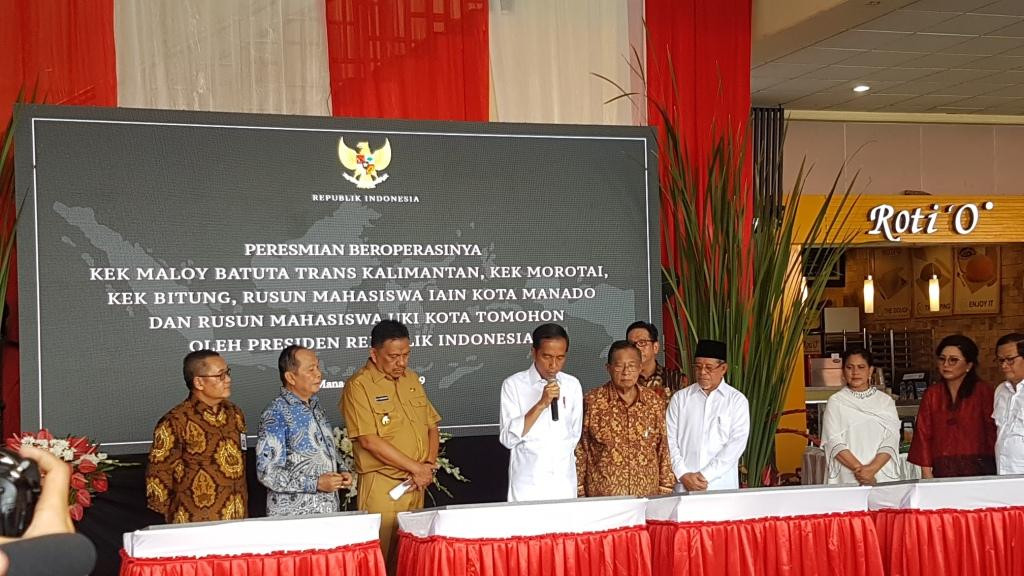 Presiden Joko Widodo dalam peresmian 3 KEK. Foto: Medcom.id/Damar Iradat.