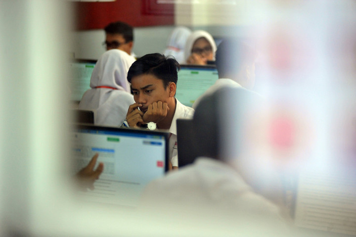 Suasana Hari Pertama UNBK SMA di Sejumlah Daerah