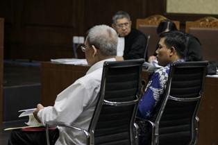 Dua Legislator Sumut Menghadapi Vonis