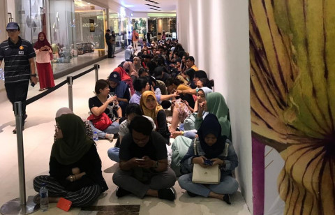 Potret Antrean Panjang Pembeli Tiket Konser Westlife di Indonesia