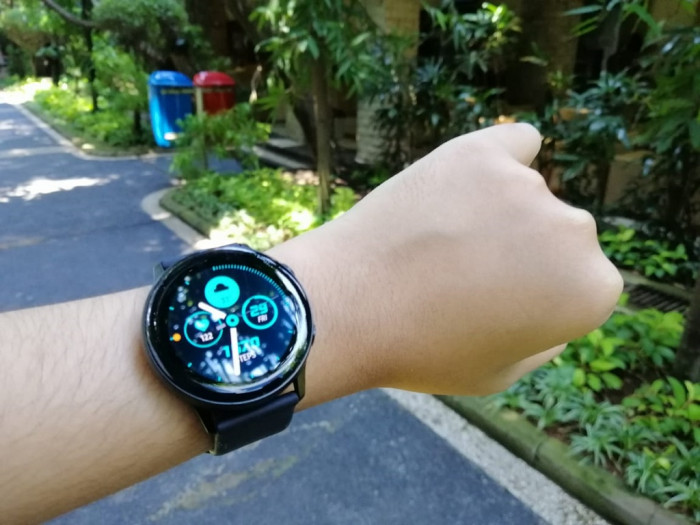 Ukuran galaxy deals watch active