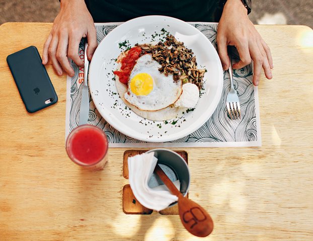 Diet keto adalah diet yang dilakukan dengan cara menerapkan pola makan rendah karbohidrat dan tinggi lemak. (Foto: Pexels.com)