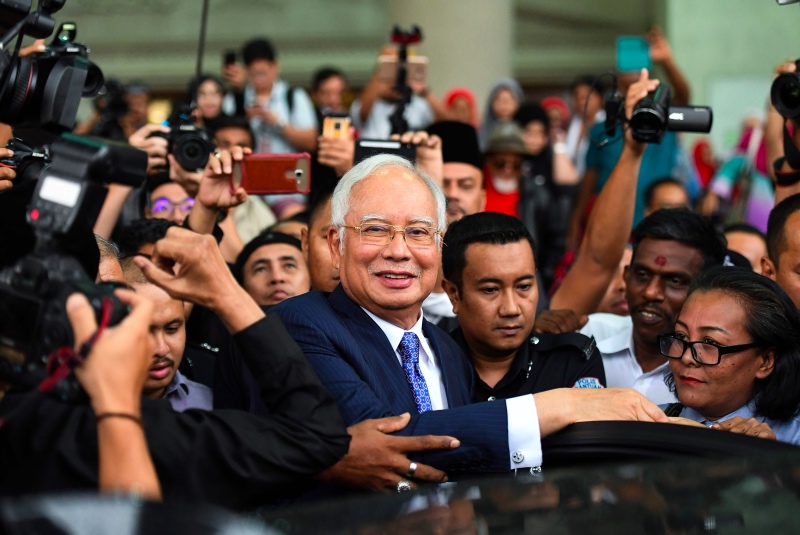 Mantan Perdana Menteri Malaysia Najib Razak berulangkali diperiksa atas tuduhan korupsi. (Foto: The Star).