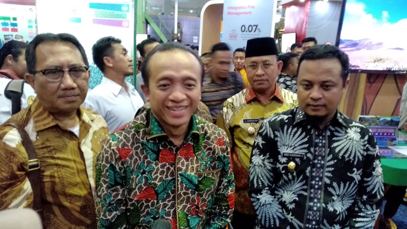 Sekretaris Jenderal KLHK, Bambang Hendroyono, saat berkunjung di Kota Makassar, Sulawesi Selatan, Kamis 4 April 2019. Medcom.id/Muhammad Syawaluddin. 