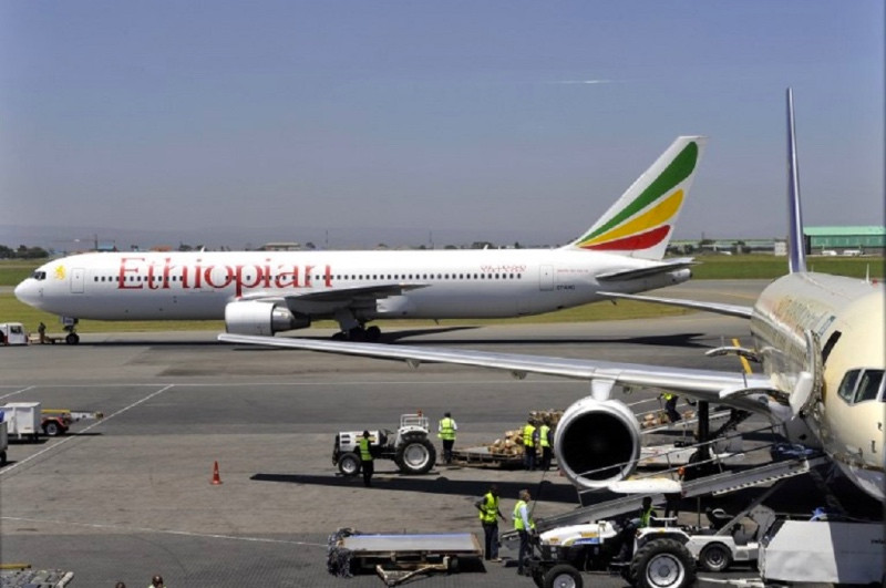 Pilot pesawat Ethiopian Airlines mengikuti prosedur sebelum pesawat pada 10 Maret 2019. (Foto: AFP).