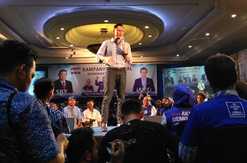 Saat Prabowo Pesimistis, AHY Percaya Kekuatan TNI