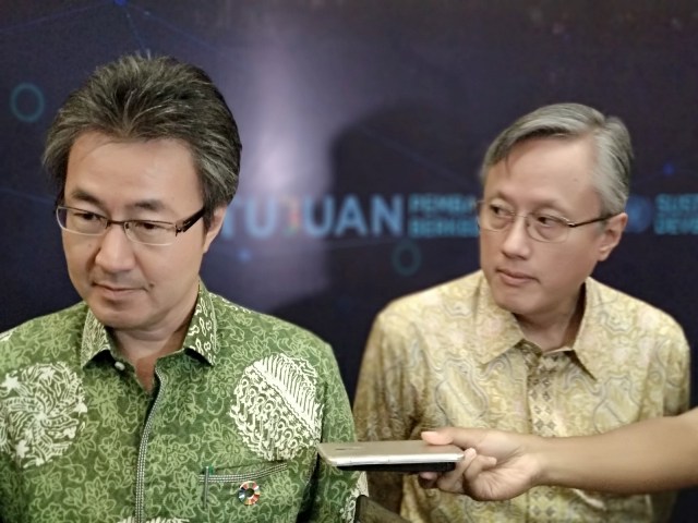 Sestama Bappenas-Gellwynn Jusuf (kanan) dan Chief Representative JICA Indonesia Office-Shinichi Yamanaka (kiri) - - Foto: Medcom.id/ Husen Miftahudin