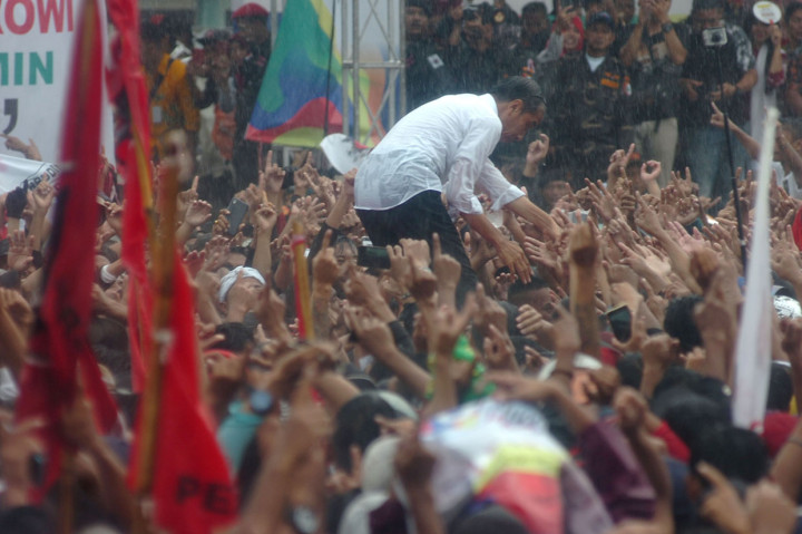 Kampanye Jokowi di Tegal Diwarnai Hujan Deras