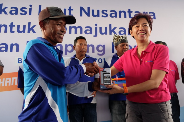 XL Kenalkan Aplikasi Laut Nusantara ke Nelayan Banyuwangi