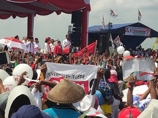 Kartu Sakti Jokowi Disambut Warga Cirebon