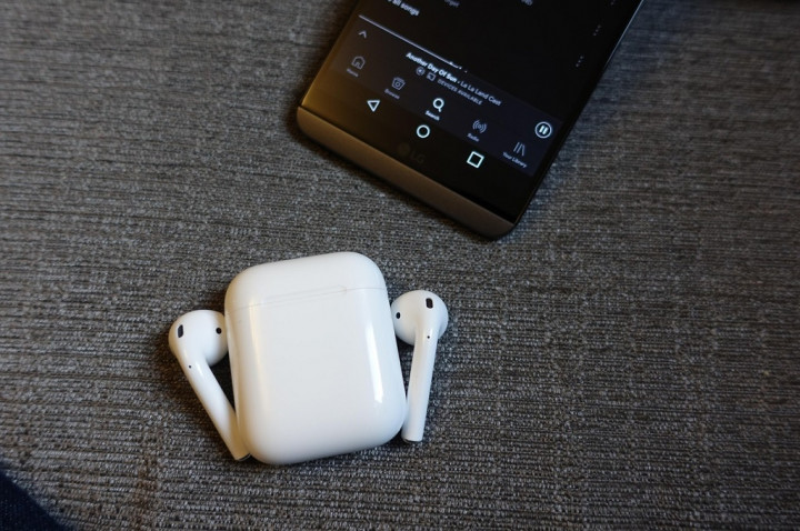 Amazon Buat Earbuds Serupa AirPod dengan Integrasi Alexa?