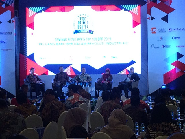 OJK Ancam Batasi Kegiatan BPR dengan Modal Kurang Rp3 Miliar