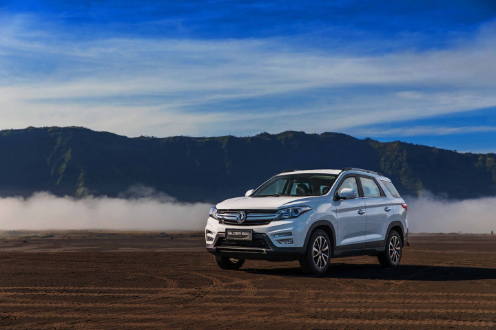 Harga Beririsan, DFSK Glory 560 dan Glory 580 Saling Makan?