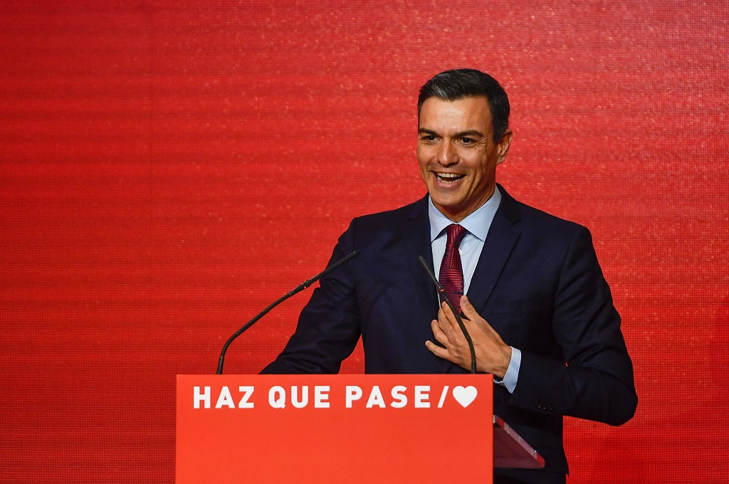 PM Spanyol Pedro Sanchez dalam sebuah acara di Madrid, 2 April 2019. (Foto: AFP/PIERRE-PHILIPPE MARCOU)