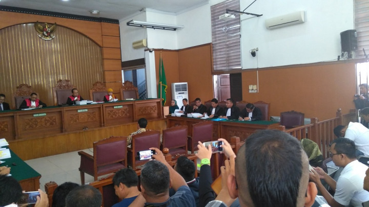 Dua Saksi Tak Hadir Sidang Ratna Sarumpaet Ditunda