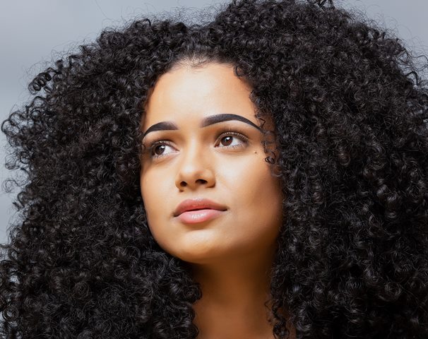 Empat Cara Mengelola Rambut Keriting