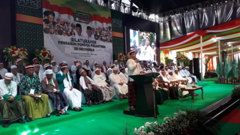 Yusril Jawab Tudingan Pengkhianat Rizieq Shihab Medcom Id