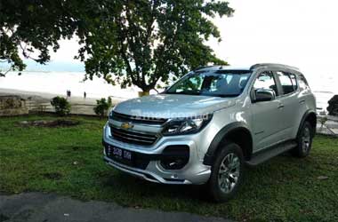 Tiga Posisi Mengemudi yang Bikin Cepat Lelah