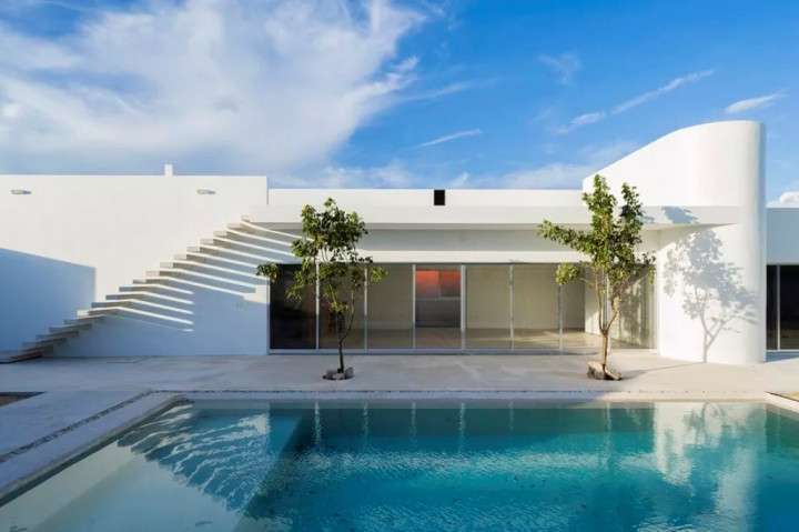 Inspirasi Rumah Berkonsep <i>Indoor-Outdoor</i>