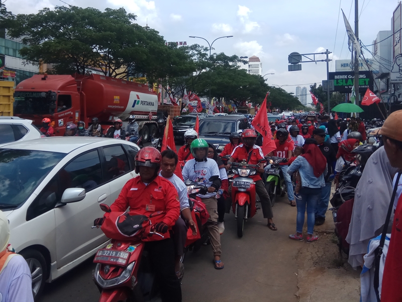 Ribuan Pendukung Jokowi-Ma'ruf Padati Depok