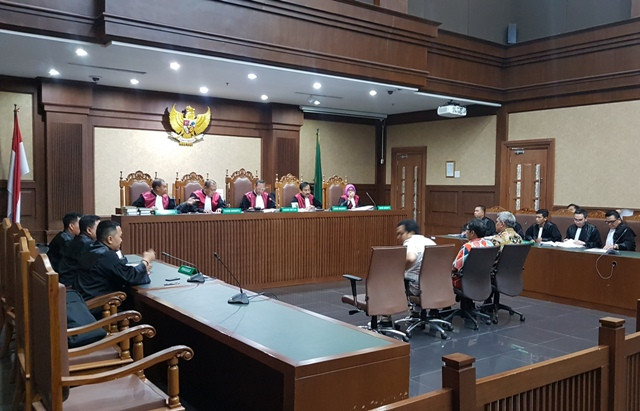 Panitera PN Jaktim Didakwa Jadi Perantara Suap