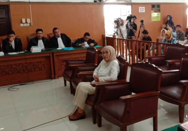 Ketika Ratna Sarumpaet Memohon Maaf