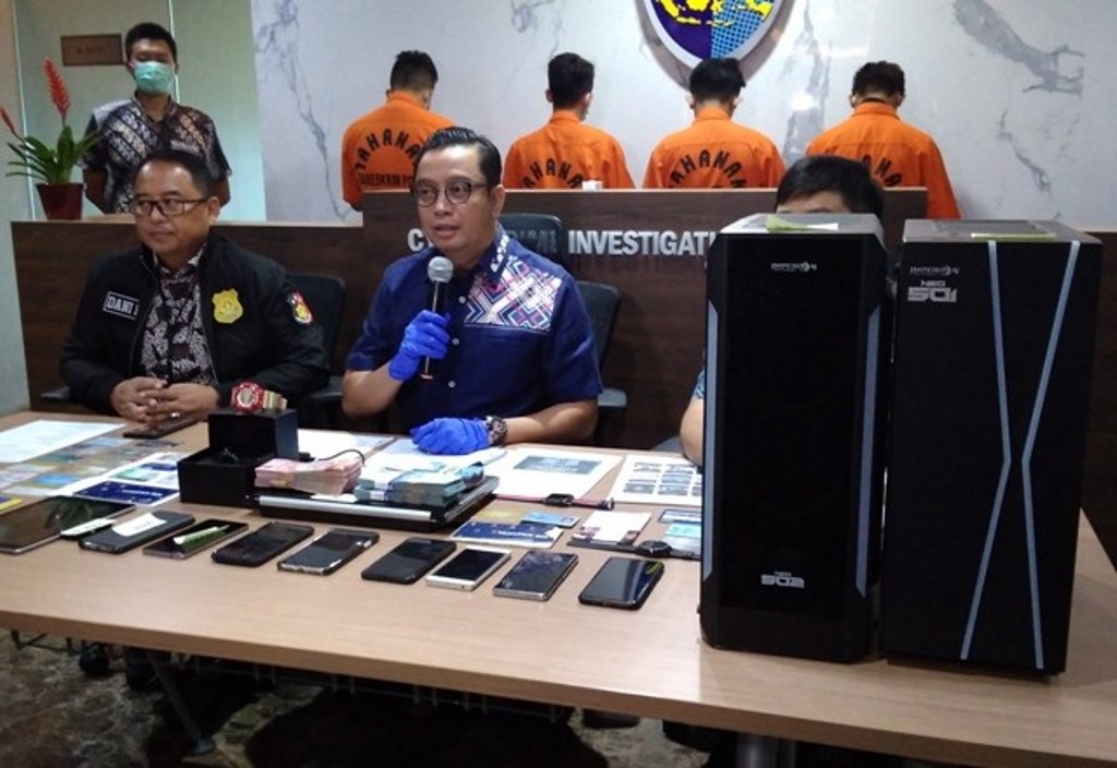 Empat orang pelaku pembobolan server Indomaret ditangkap. Foto: Medcom.id/Candra Yuri Nuralam.