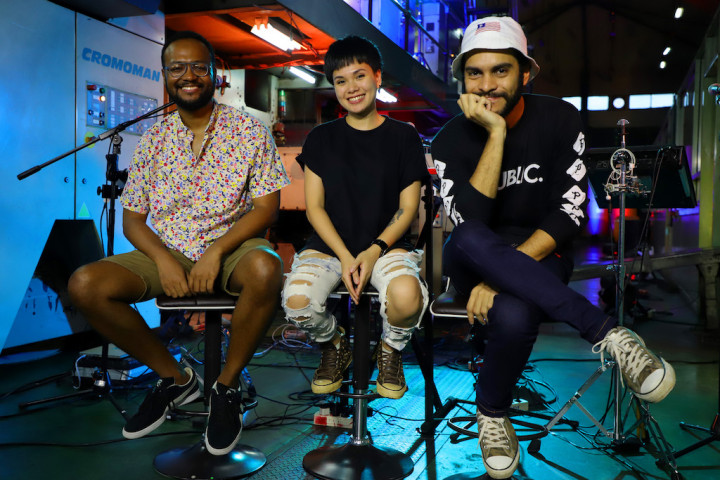 Pertarungan Dekat Meninggalkan Persimpangan Jalan