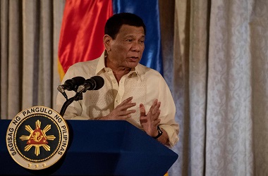 Duterte Ingatkan Tiongkok Mengenai 'Misi Bunuh Diri' di LCS