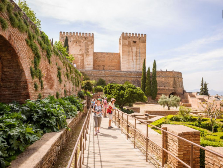 Spanyol Tinjau Keamanan Monumen usai Kebakaran Notre Dame