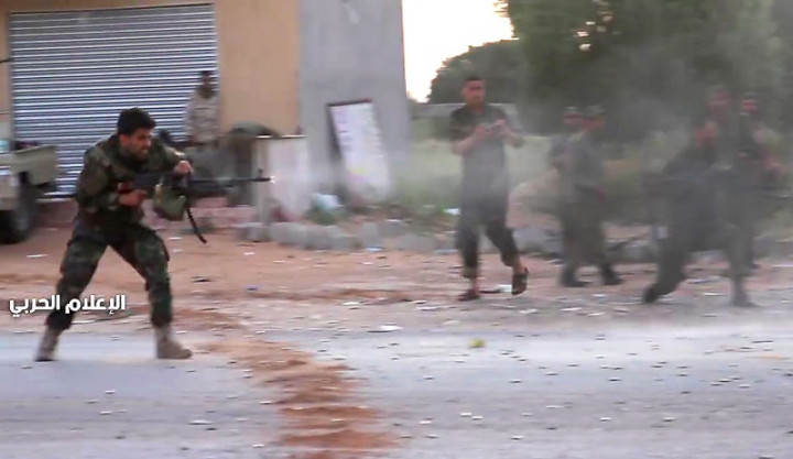 Roket Hantam Tripoli, Empat Orang Tewas