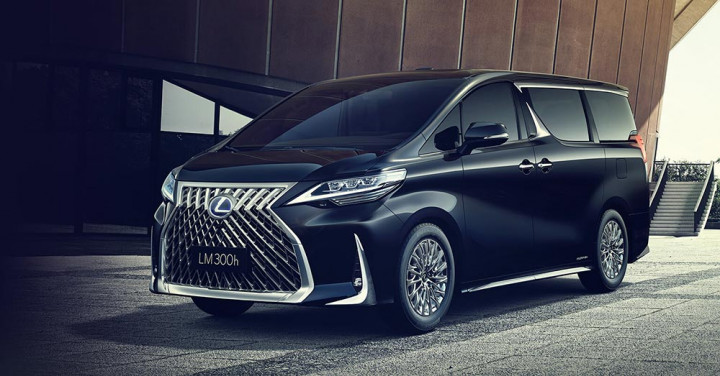 Lexus LM Jadi Kembaran Toyota Alphard Versi Lebih Mewah