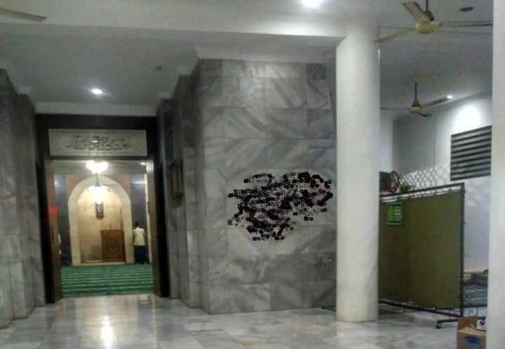 Penggambar Alat Kelamin di Masjid Cilandak Diburu