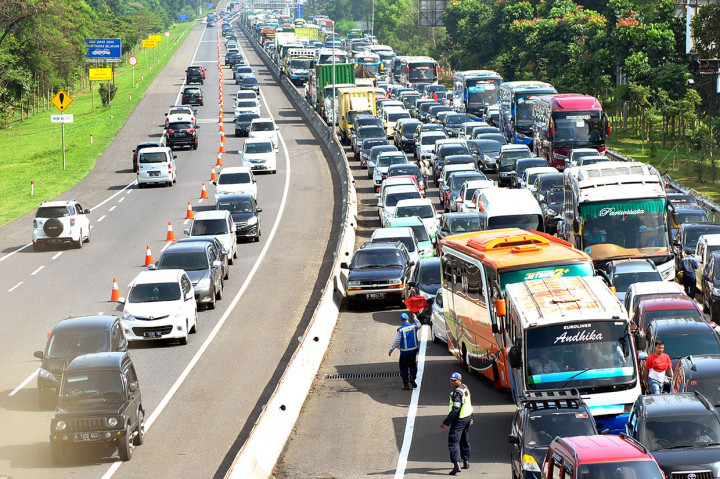 Libur Panjang, Jalur Puncak Padat
