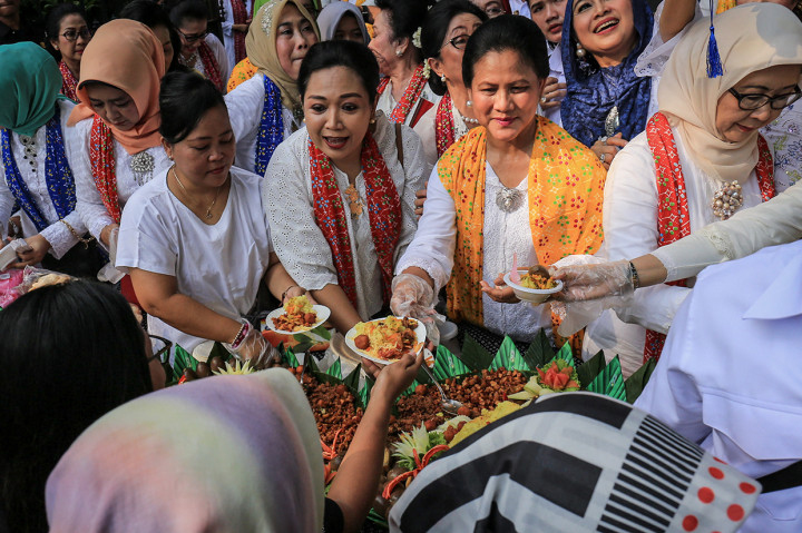 Iriana Jokowi Memperingati Hari Kartini di Solo