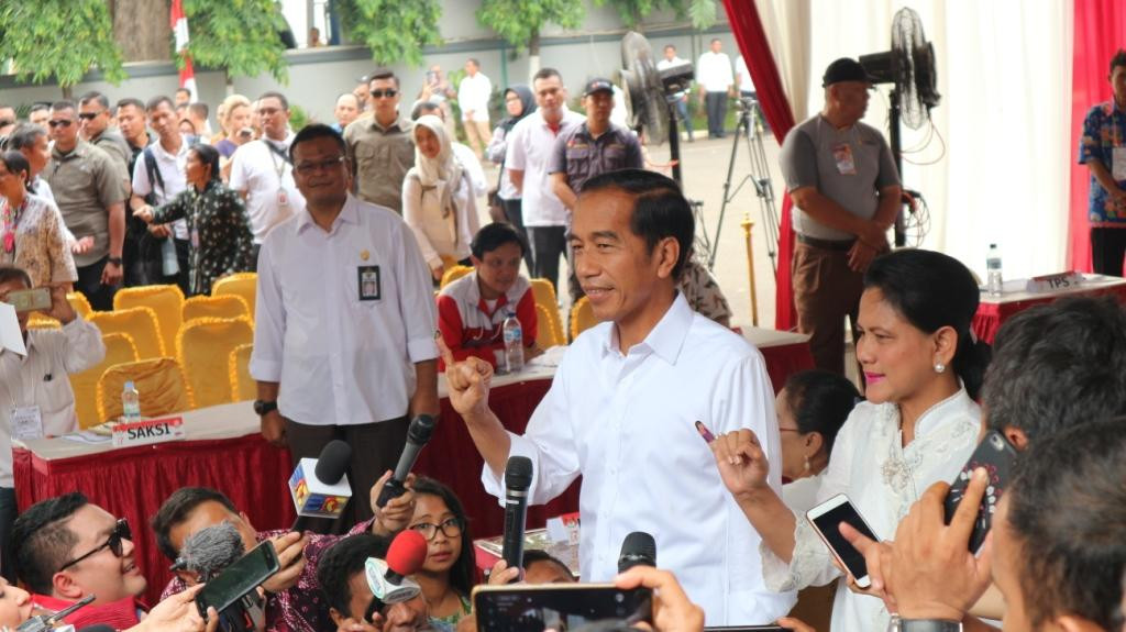 Situng KPU: Jokowi-Ma'ruf 54,76% Prabowo-Sandi 45,24%