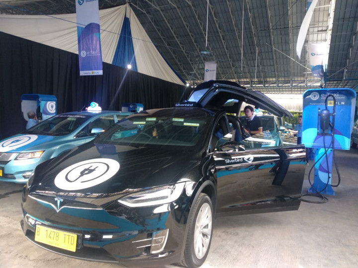 Bluebird Rogoh Rp40 Miliar untuk Hadirkan Taksi Listrik