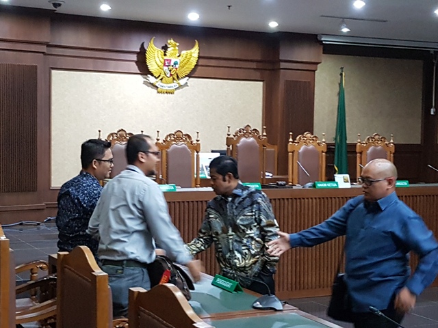 Idrus Merestui Eni Terima Suap