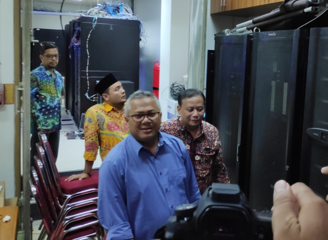 Bawaslu Tinjau Situng dan Server KPU